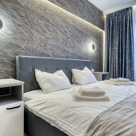 City Chic Retreat: Newly Renovated 1Br Apartment Bukarest Exterior foto