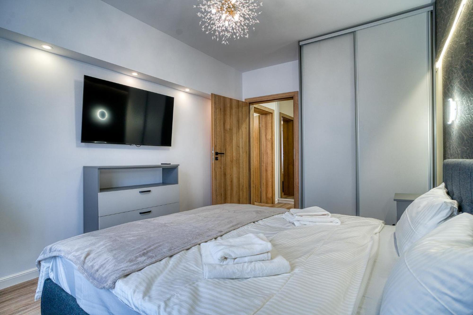 City Chic Retreat: Newly Renovated 1Br Apartment Bukarest Exterior foto