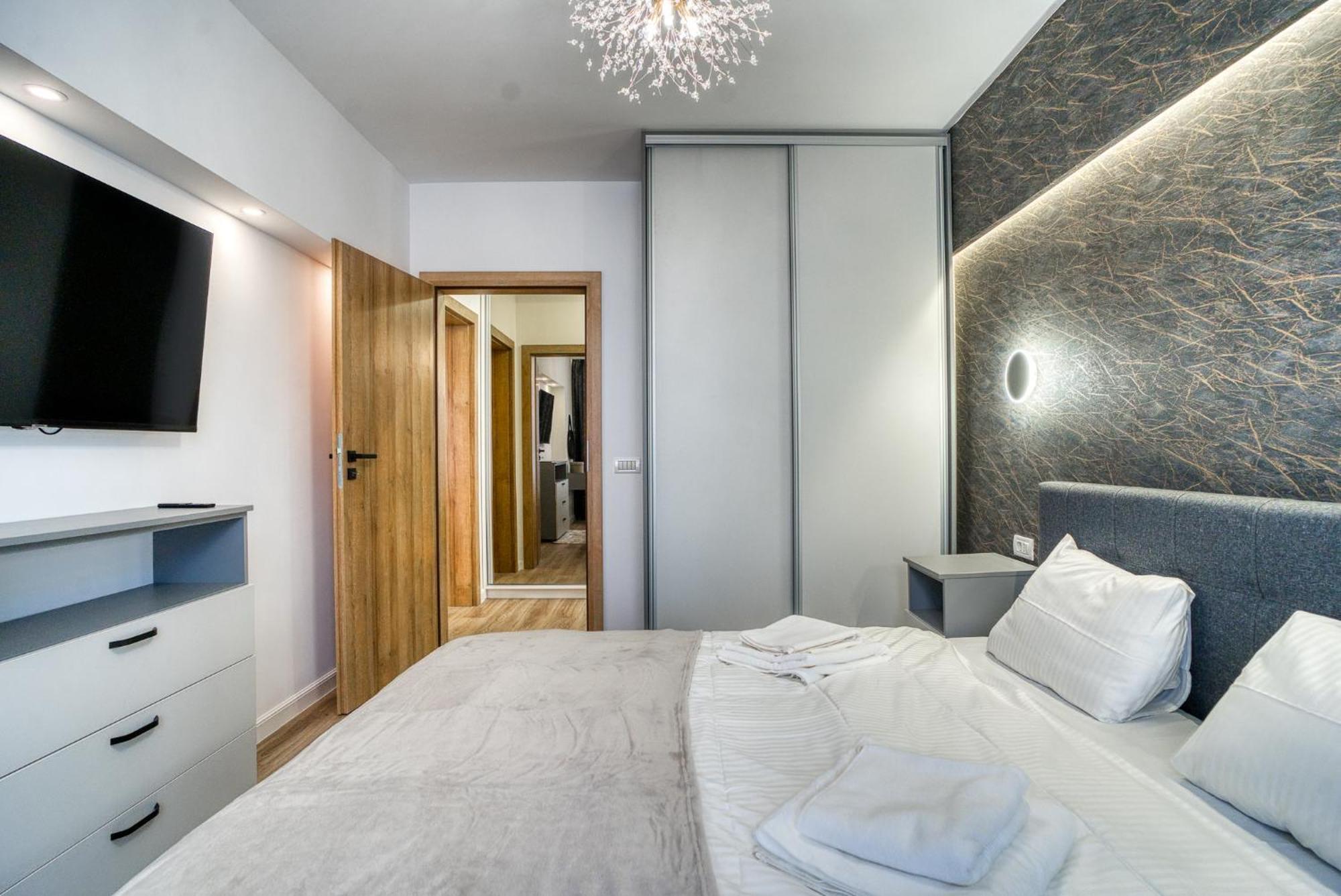 City Chic Retreat: Newly Renovated 1Br Apartment Bukarest Exterior foto