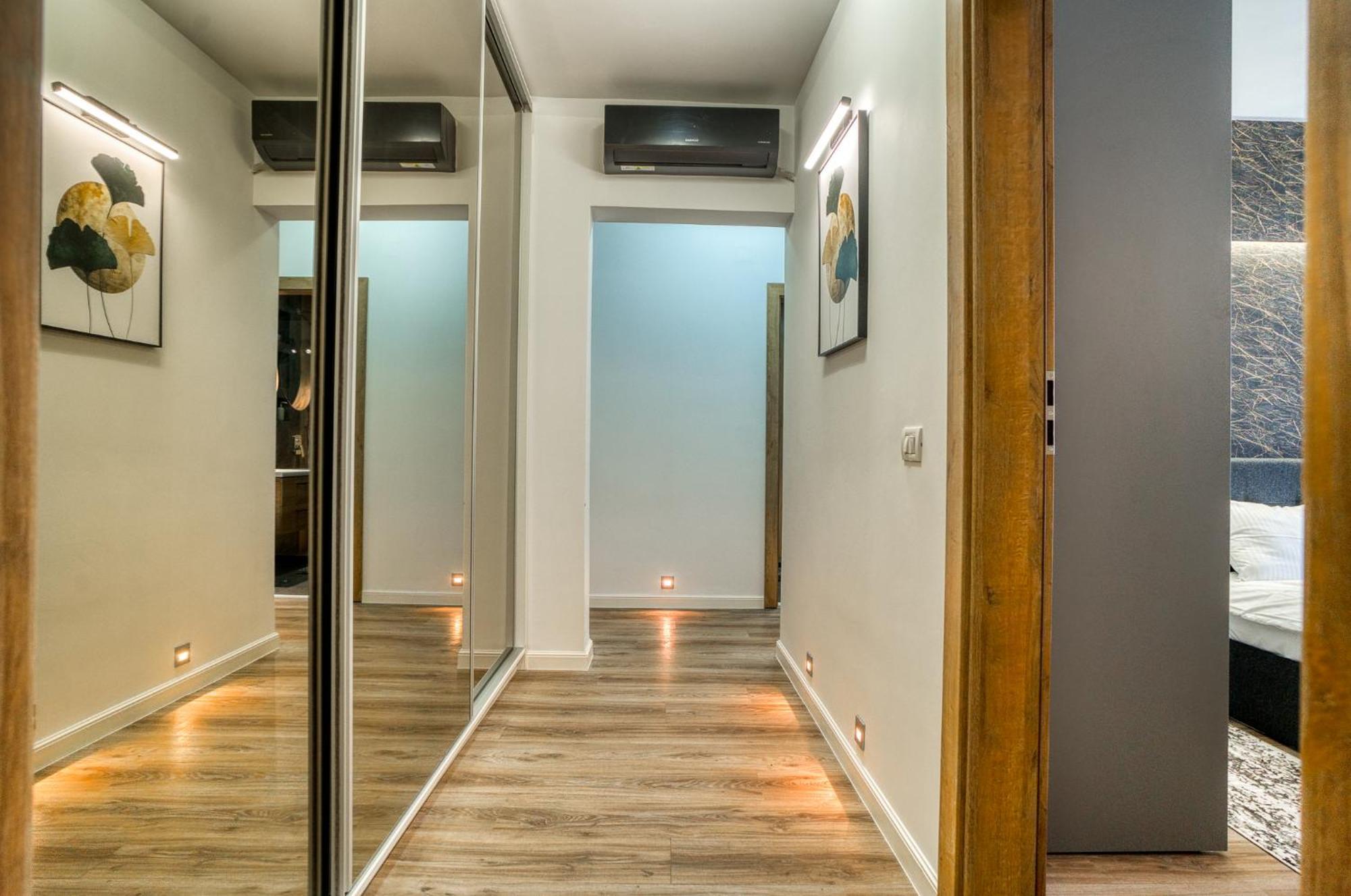 City Chic Retreat: Newly Renovated 1Br Apartment Bukarest Exterior foto
