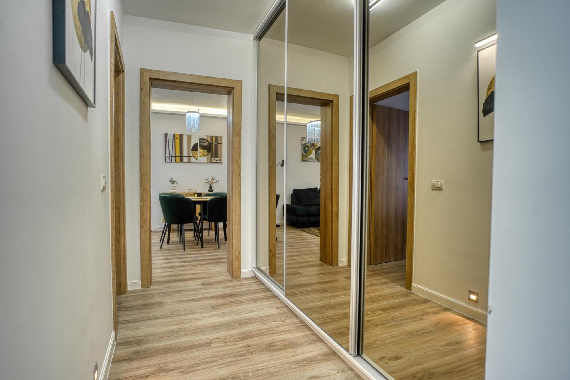 City Chic Retreat: Newly Renovated 1Br Apartment Bukarest Exterior foto